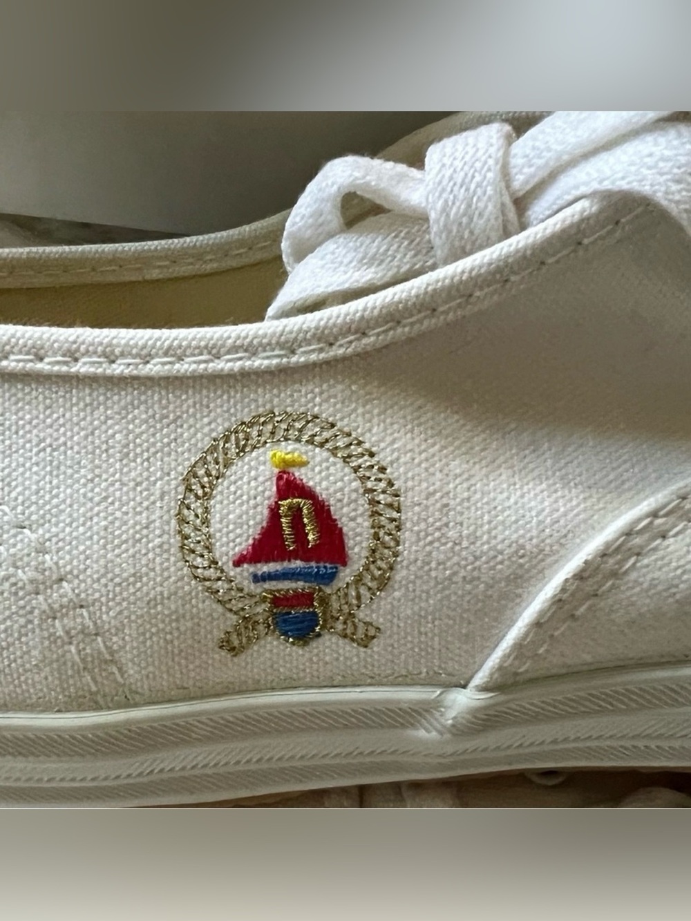NEW Keds White Canvas Sneakers Nautical Sailboat Embroidery w/ Box - Picture 3 of 6